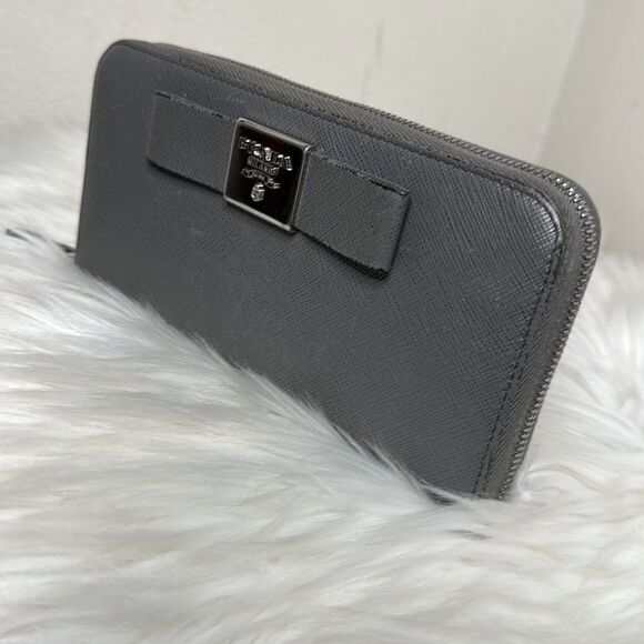 💯Authentic Prada Safiano Zipped Around Long Wallet 🍀 - Picture 16 of 17